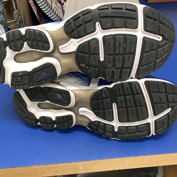 Nike running shoes. - Picture 3 of 6